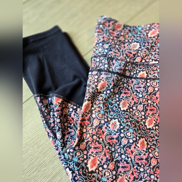 Good condition workout pants. - Picture 2 of 7